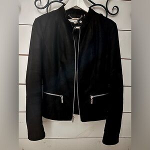 Black Leather Jacket For the Classy Chic!